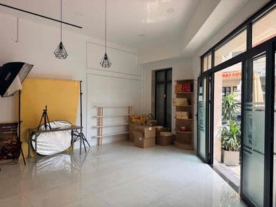 Cho thuê mặt bằng kinh doanh Cityland, căn góc đẹp