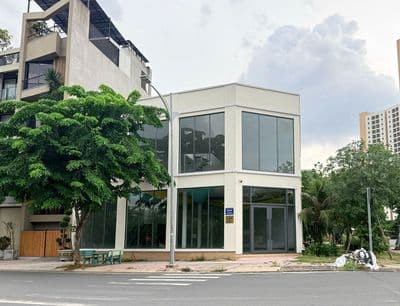 Mặt bằng văn phòng showroom góc 2 mặt tiền - dtsd 500m2 - có pccc