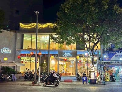 Cho thuê mt rạch bùng binh q3 dt 15x15m 1 lầu góc bà huyện thanh quan