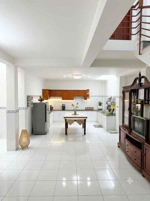 Bán Nhà 3 Tầng 110M2 Ngay Quốc Lộ 13 Đoạn Gần Vạn Phúc