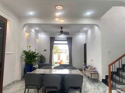 Nhà mới xây ven đà lạt gần tiện ích , gần mảng xanh