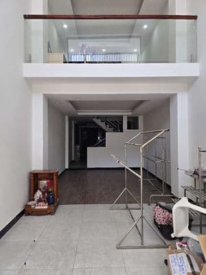 Cho thuê nhà 4x20m trệt lửng 2lầu sẵn máy lạnh, ngay eon tân phú
