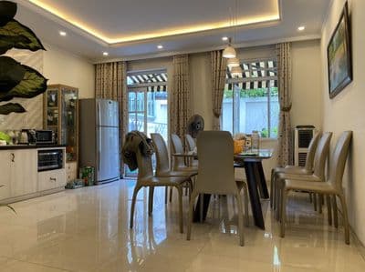 Cho thuê nhà phố compound luckydragon, đỗ xuân hợp q9 cũ
