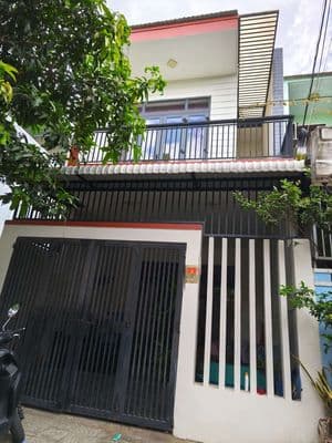 CHO THUÊ NHÀ 2 TẦNG ĐƯỜNG: PHONH BẮC - 3 phòng ngủ - sân để xe