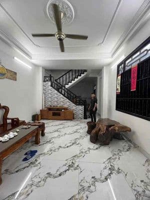Nhà mới nguyên căn kho b 4pn