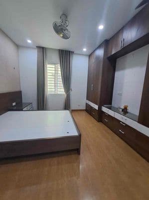 Nhà nguyên căn giá 11 triệu 4pn