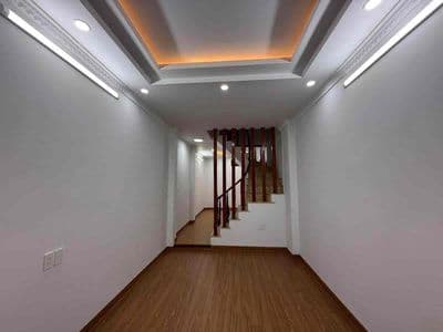Sau nhà mặt phố Phương Mai 39m2 x6T KD dân xây chắc chắn 2 thoáng sổ đ