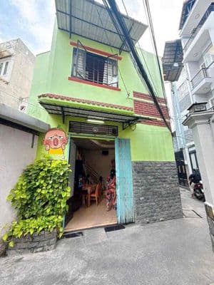 Bán nhà 2 tầng sát mặt tiền Phạm Thế Hiển P4. Q8