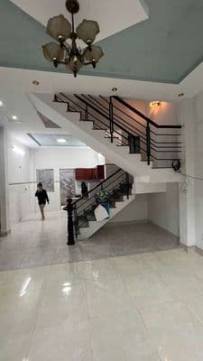 Nhà Thuê Mã lò 5×12_1 lầu+ sân thượng