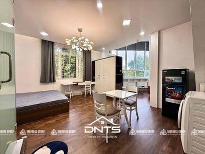 Căn hộ trung tâm view bờ kè cây xanh máy giặt riêng - gần cầu Công Lý