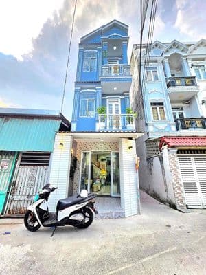 nhà bán mặt tiền hẻm 8 m, gần quận 7
