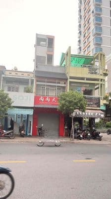 Khu kinh doanh Sầm uất, đường xe tấp nập ngày đêm