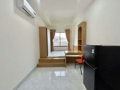 Căn hộ Studio full nội thất mới 100%, cửa sổ thoáng