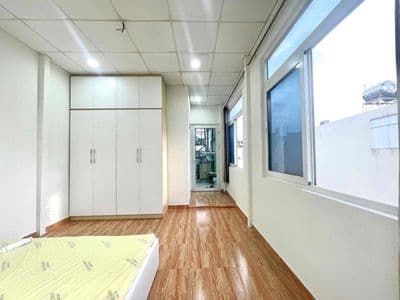 Cho thuê studio ban công tách bếp- khu vực phạm văn hai