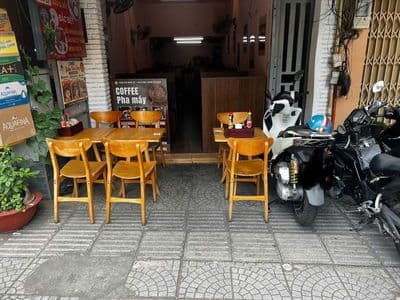 Cho thuê mb vỉa hè + mb trong nhà
