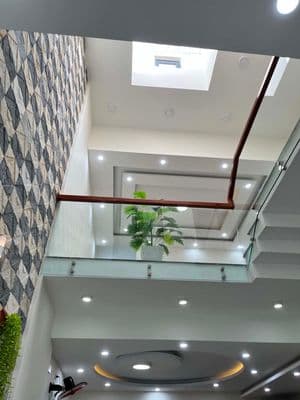 Nhà 2 tầng 3pn mt nam việt á