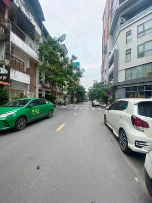 Cho thuê nhà phố Giải Phóng, Phương Liệt, vành đai 2.5 70m 4 tầng 25tr