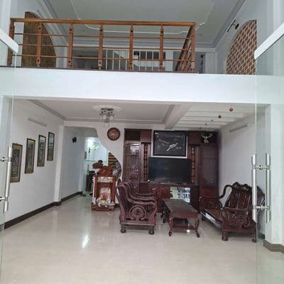 Cho thuê nhà 3 tầng: tống phước phổ - sạch đẹp