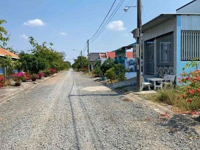 Bán gấp nền đất tái định cư phước đông chỉ 580 triệu .