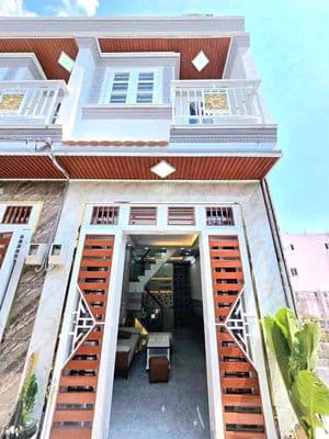 Bán nhà chính chủ - mới hoàn thiện - 1 lầu ở liền