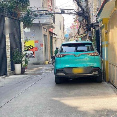 Q10 – gần nhà hát hòa bình – ô tô đậu cửa – 45m² – 3 tầng – ở ngay