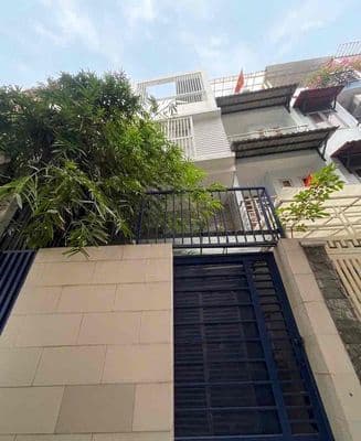 Nhà hẻm ô tô Cách Mạng Tháng 8 gần Công viên Lê Thị Riêng 53m² 4PN