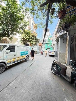 Bán gấp nhà trần văn quang tân bình dt 2.4x9.5m2 chỉ 3.35ty