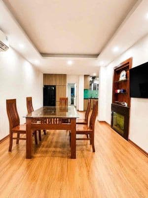 Bán căn hộ tập thể 45 chùa bộc 70m 2 ngủ giá 4.2 tỷ