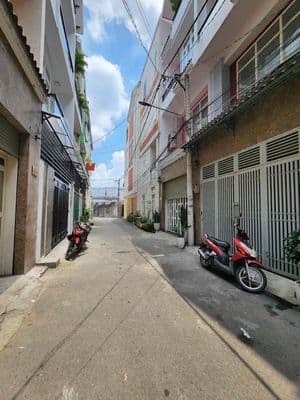 Nhà nguyên căn 3 tầng Full nội thất - Ngay KĐT Vạn Phúc