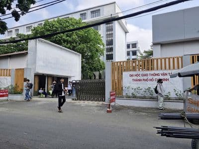 Cho thuê Nhà trệt, lửng, 4x20m, kế bên Đại Học Giao Thông Vận Tải
