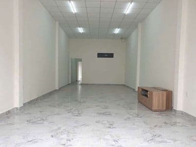 Cho thuê nhà nguyên căn Bà điểm-Dt 5x25 cấp 4 - 1pn- sân đậu xe hơi