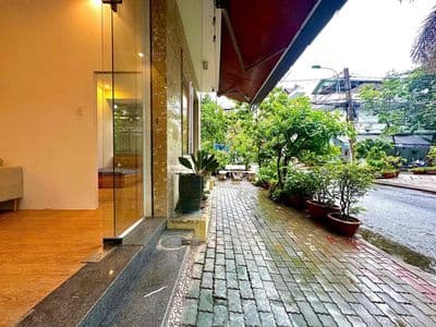 Nhà Nguyên Căn 2Pn + rộng 60m2 sức chưa tối đa đc 5người + ngay Đh VLa
