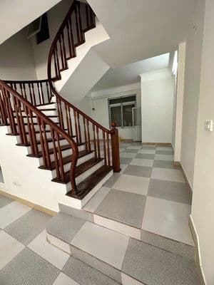 Cho thuê nhà phố Lê Trọng Tấn, vành đai 2.5, Trần Điền, DT 70mx5T oto