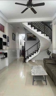 Nhà hẻm 1/Vườn Lài.Tân Phú.DT:4 X 16m tret 2lâu 4PN 3WC nội thất