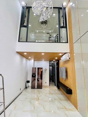 Bán nhà -q3- cmt8 –5 tầng-thang máy- sân thượng -8,99 t.ỷ- ko lgqh