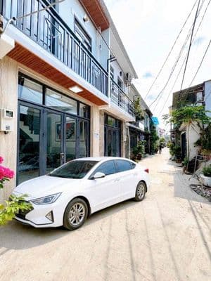 nhà đẹp 1 lầu đường to.. gần cầu Phú Xuân Huỳnh Tấn Phát