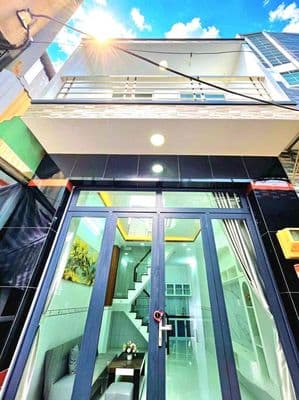 nhà xây mới 1 lầu gần quận 7 gần chợ với trường học