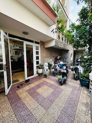 Đại gia Quận 7 nhờ bán căn Biệt Thự 5 tầng Lk Quận 4 13 tỷ