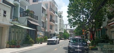 Nhỉnh 10 tỷ có nhà diện tích 72m2 ngang 4m dài 18m, Phú Thuận, Quận 7