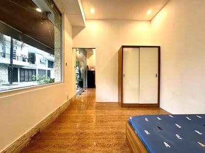 Căn 2PN1WC góc 2 mặt tiền + xe hơi đậu trước cửa