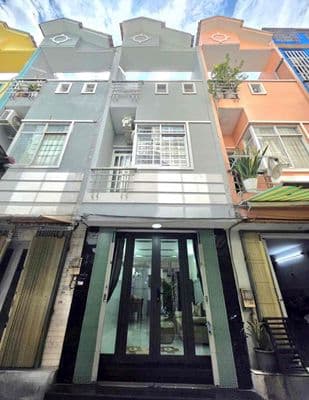 nhà bán có sổ hồng 2 lầu gần cầu Phú Xuân