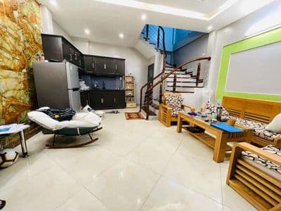 Nhà xinh phố Võ Chí Công, ô tô đỗ cổng, ngõ thông, full nội thất