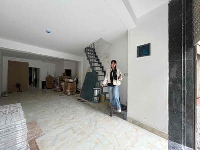 Mặt bằng kinh doanh tự do 100m2 có gác ngủ lại ngay trần bình trọng