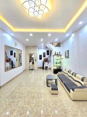 Bán nhà phố Nguyễn Khánh Toàn, 6 tầng thang máy, ngõ thông, full đồ