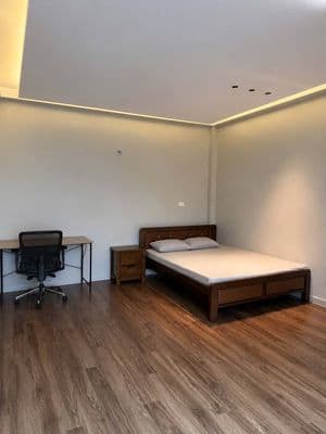 Nguyên căn phố Ngọc thụy 36 m 4 tầng 2 ngủ giá 13 triệu