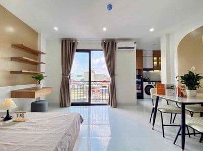 Studio rộng 35m2 bancol giá rẻ gần toà nhà viettel - quận 10