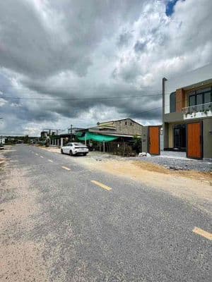 nhà lầu , khu phố Ninh Bình, phường ninh Thạnh, 2 tyr 790 triệu, 3pn