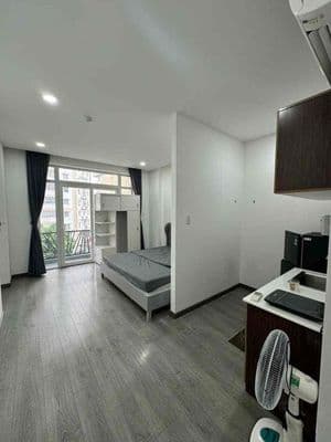 Căn Hộ Full Nội Thất, Thang Máy Vị Trí Ngay Bên Phan Xích Long