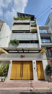 Nhà mt hẻm kd 5 tầng hxh 8m ô tô vào nhà vị trí đắc địa hvb phú nhuận