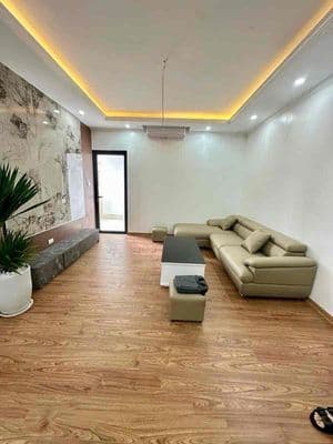 Bán CHCC , Mạc Thái Tổ, 2 ngủ , 2 vệ sinh, toà nhà mặt phố thoáng 78 m